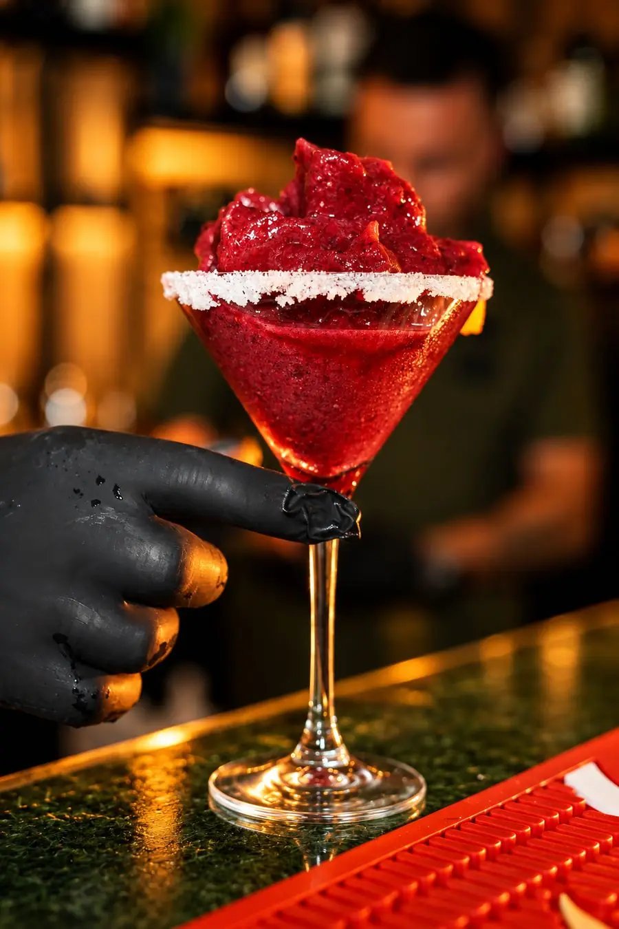 Margarita vermelha com borda de açúcar