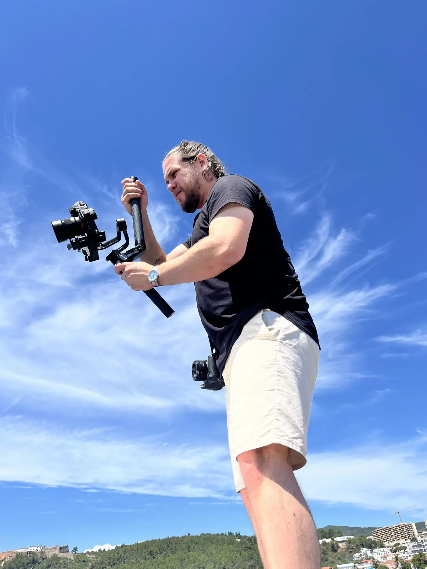 Lucas Hertz a gravar com gimbal ao ar livre