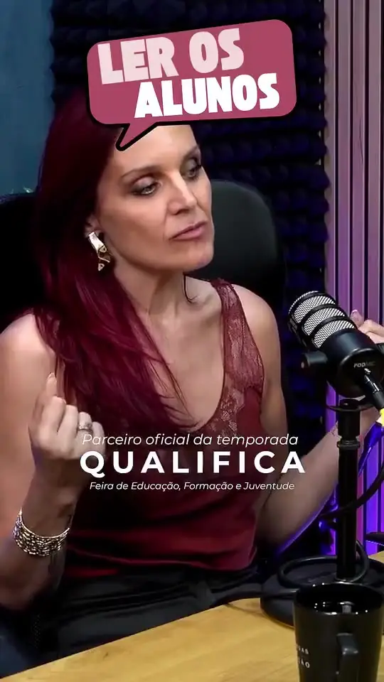 Set de podcast colorido